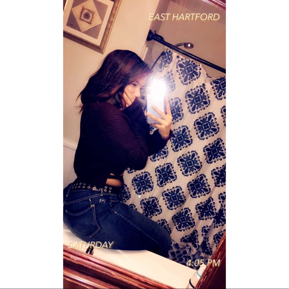 Meet your Posher, Allyssa